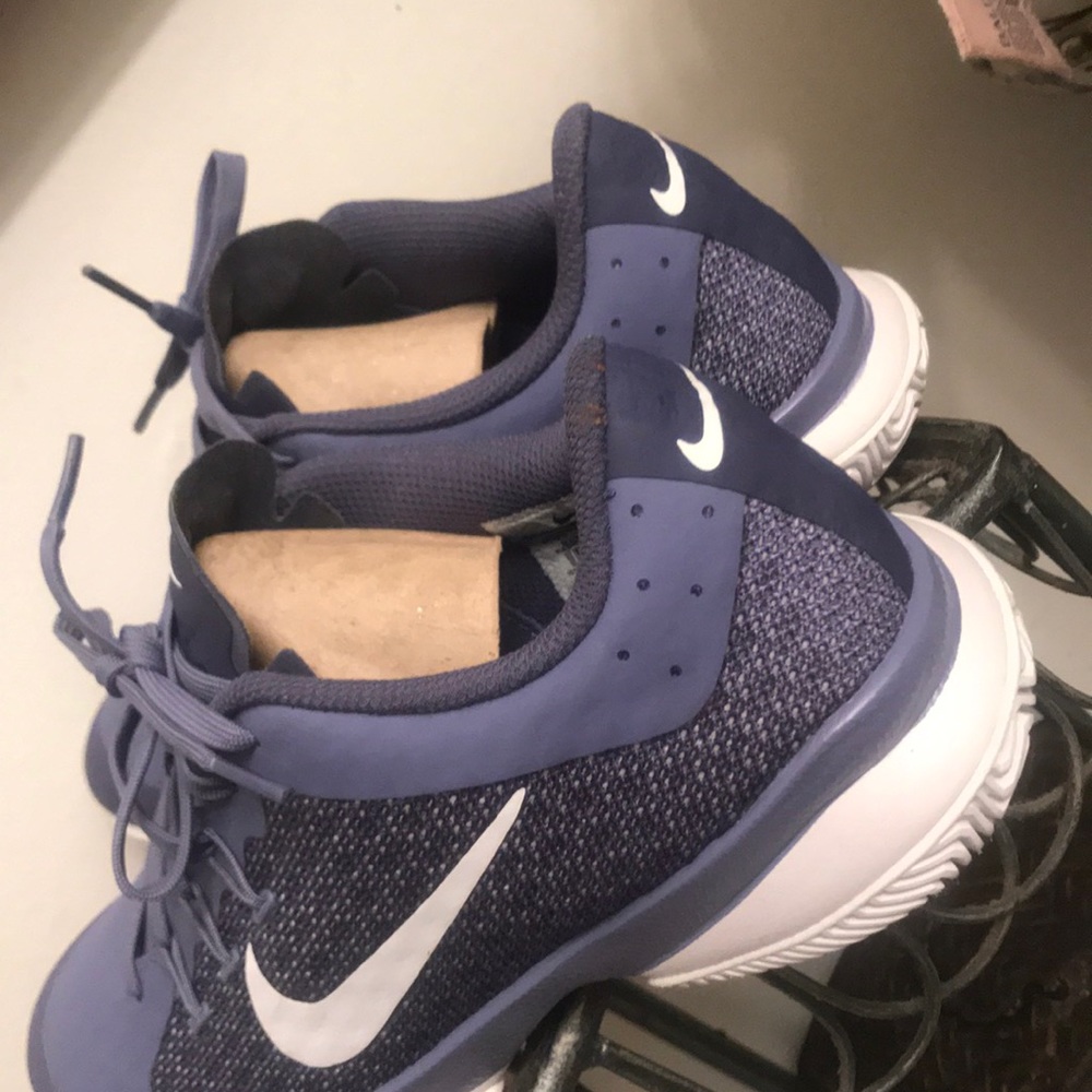 Nikes 🥰 - Picture 4 of 8
